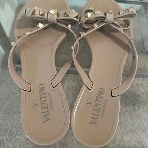 Valentino Garavani Rubber Rockstud Thong Sandals